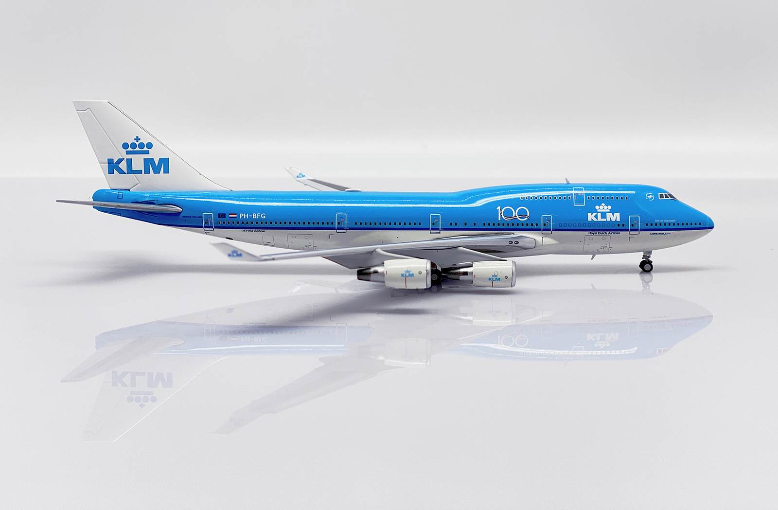 JC Wings 1:400 KLM Air Boeing B747-400 PH-BFG Diecast Aircraft Model Toys