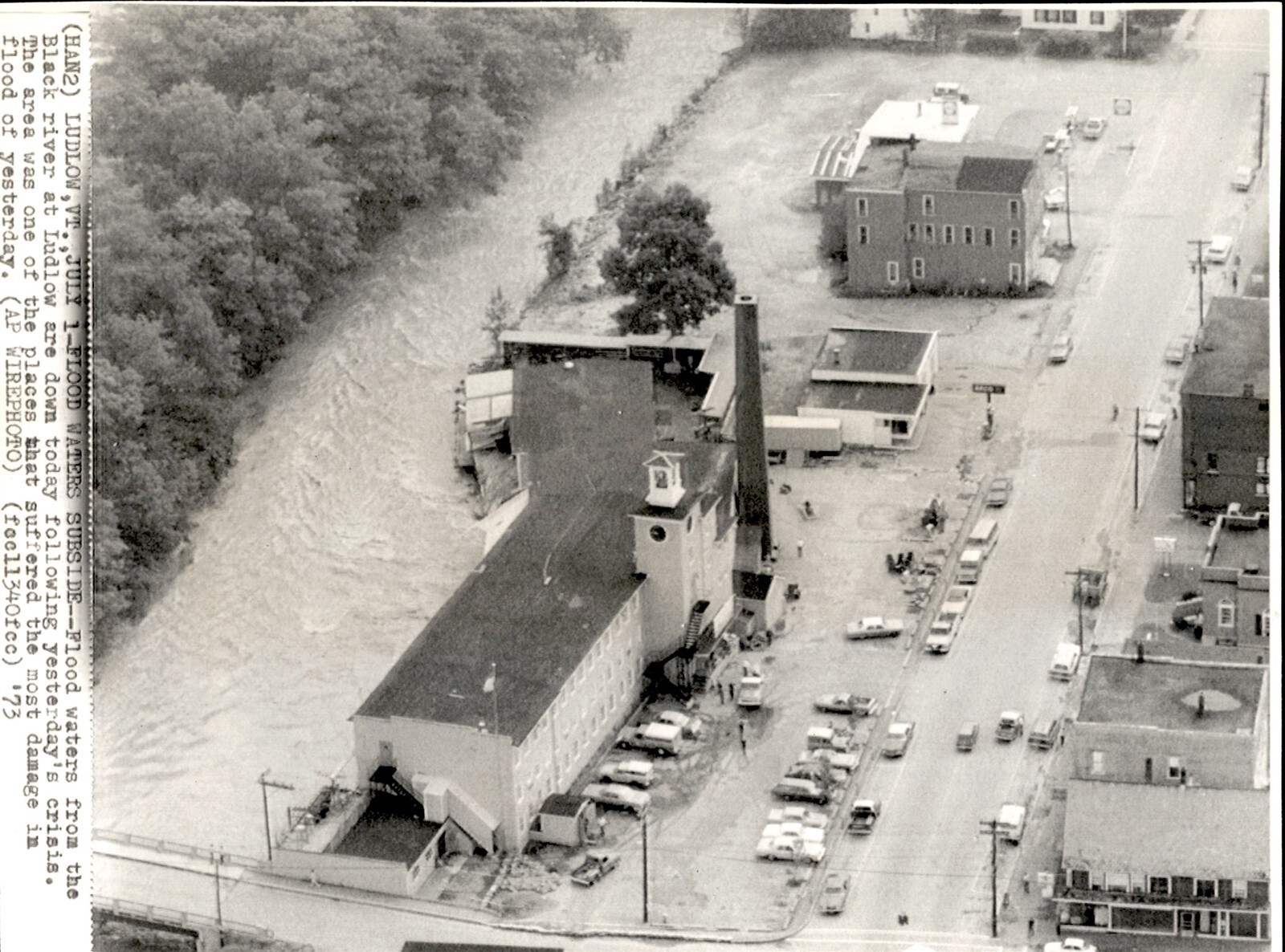 LD319 1973 AP Wire Photo BLACK RIVER FLOOD WATERS SUBSIDE DAMAGE LUDLOW VERMONT