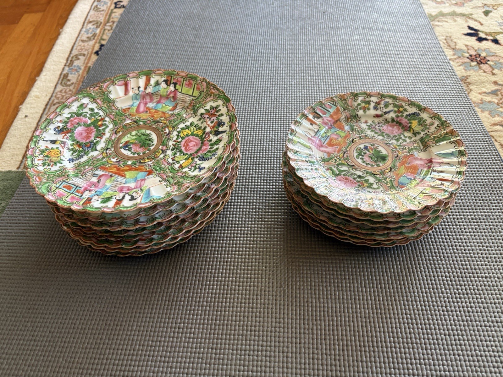 Rare Fluted Early Famille Rose Matched Set Luncheon/Salad Plates