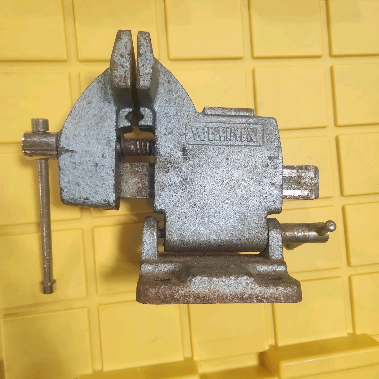 Vtg. Wilton Utility Bench Anvil tilting Vise 4\