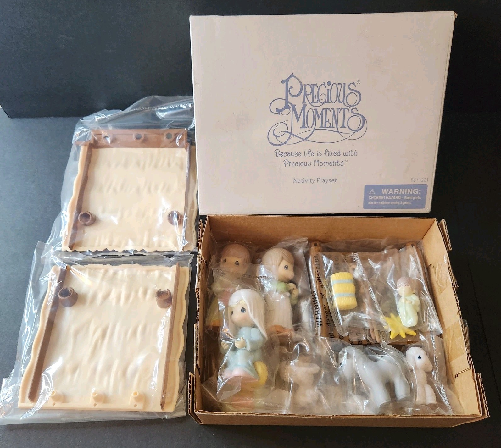 Avon 2002 Precious Moments Nativity Playset NEW F611221 Christmas Collectible