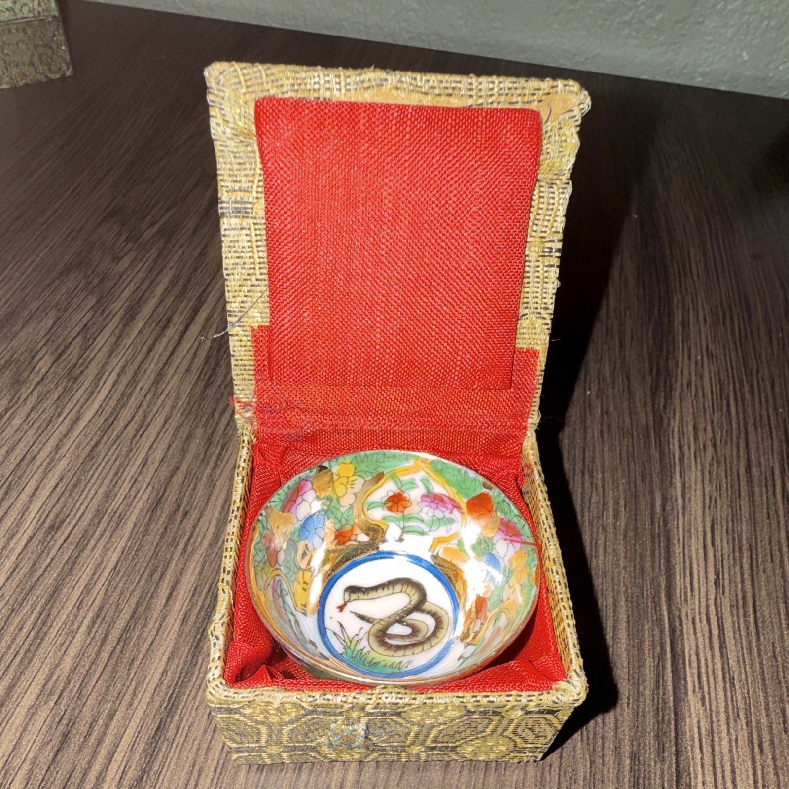 Vintage Chinese Cloisonne Style Enamel Floral Decorative Bowl w/Presentation Box