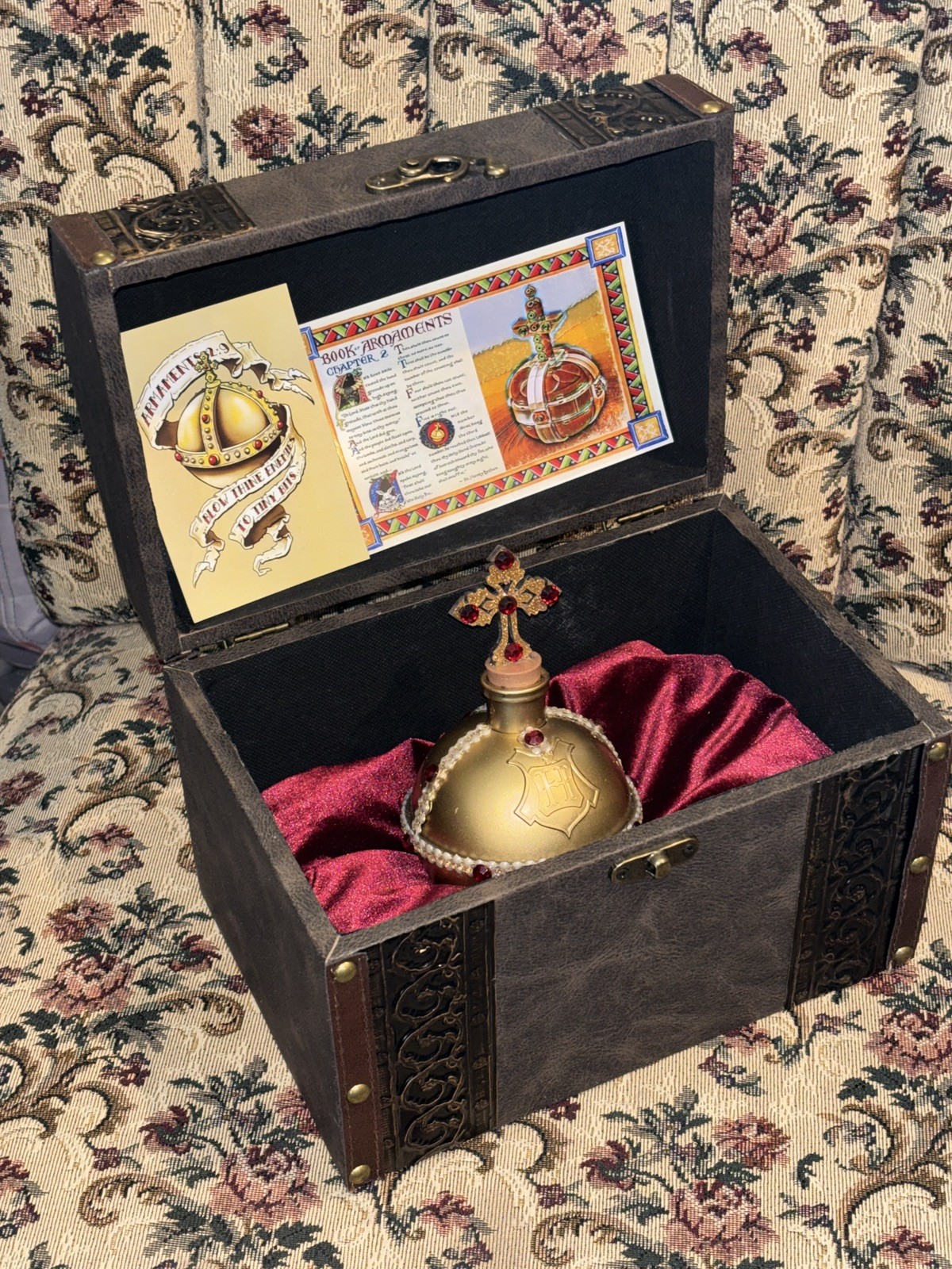6“X4“ Holy Hand Grenade Replica-white Rabbit Bunny Trunk Box Monty Python Grail