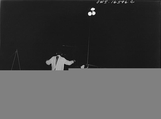 Photo:1950s Scientist Underwater Experiment Night Dive Flashlight