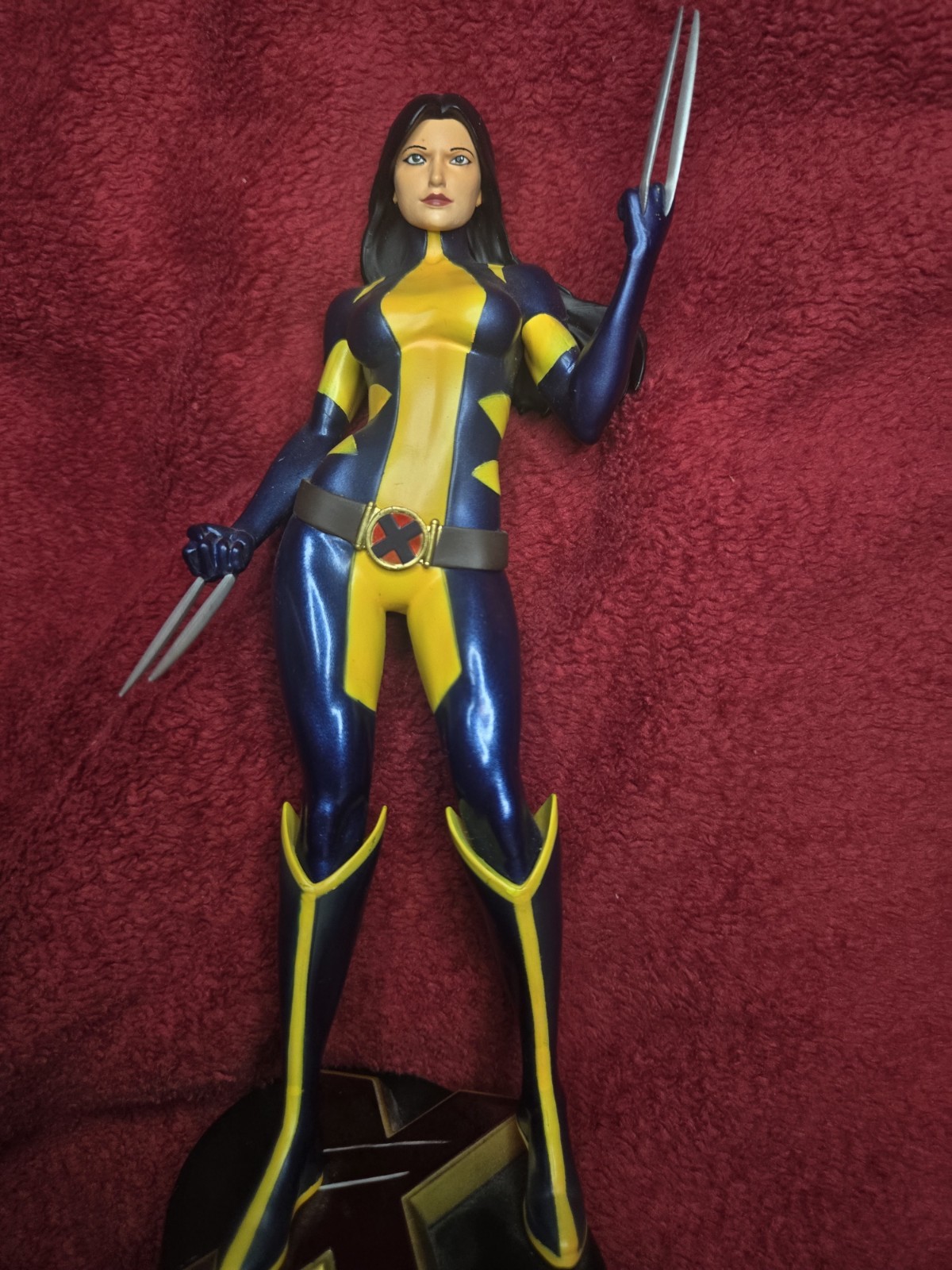 Diamond Select X-23 Laura Kinney as Wolverine Unmasked Marvel Gallery PVC Statue