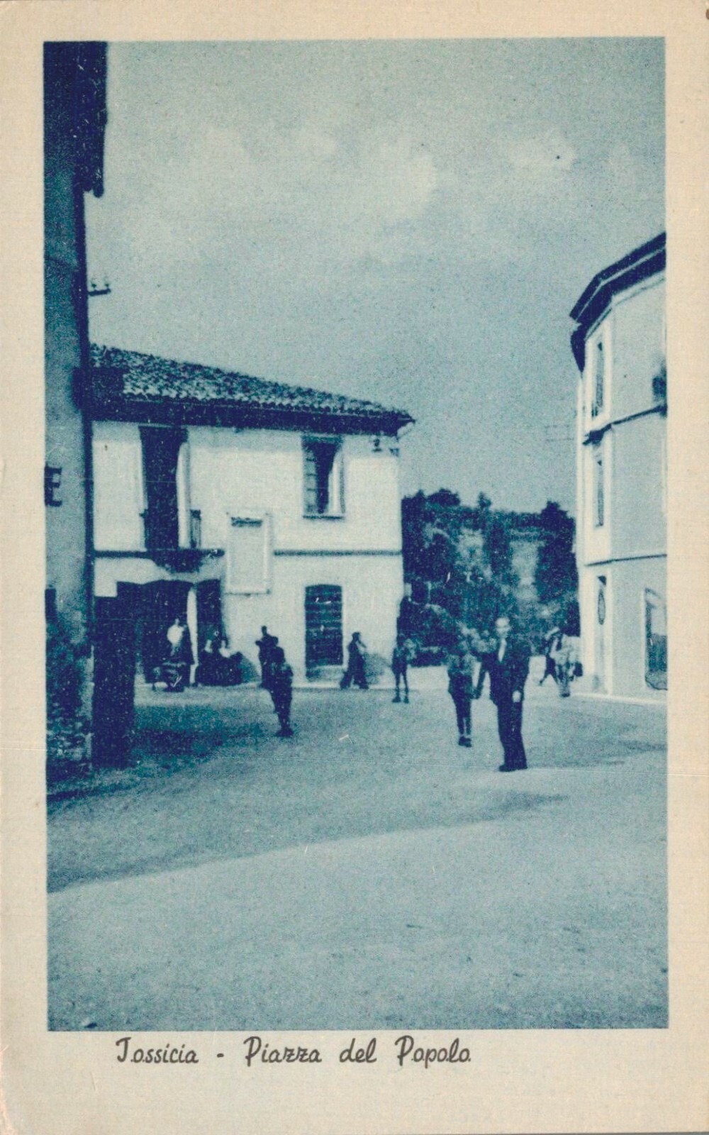 Teramo Tossicia piazza del Popolo F. Piccolo not shipped 