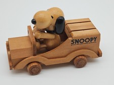 RARE VTG SNOOPY WOODEN TOY CAR. United Feature Syndicate JAPAN HARD TO FIND picture