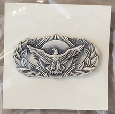 USAF AIR FORCE BASIC SECURITY POLICE QUALIFICATION PIN FULL SIZE NIP 1980s BADGE picture