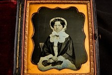 1850s 1/6 Plate Daguerreotype Wealthy Woman Gold Hand Tint Push Button Case 8 picture