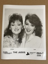 The Judds Original RCA Curb Records Promo Press Photo Naomi Wynonna 8x10 Vintage picture