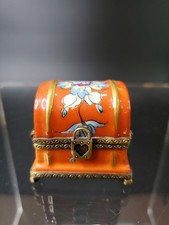 Limoges France Red Gold Floral Treasure Chest Trunk Porcelain Trinket Box Peint picture