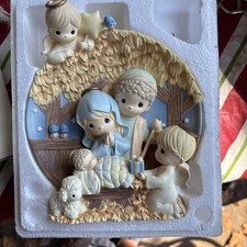 Vtg Precious Moments Gift Of Love Nativity Plt B9772 Ltd Bradford exchange picture