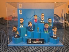 ZURU Ballers FIFA Soccer 8pc Figure Set w/ Display Case, FIFA Trophy Character picture