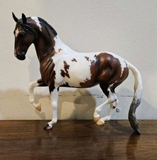 Breyer Trad. 10041 - 2024 Coll. Club  
