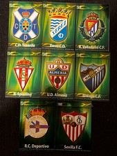 LOT 8 CARD PATCH METAL BADGE MUNDICROMO 2009/10 LEAGUE SANTANDER RARE COLLECTOR picture