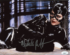 Michelle Pfeiffer ~ Signed Autographed Batman Returns Catwoman Photo ~ JSA COA picture
