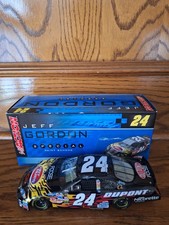 Jeff Gordon 2006 DuPont / Chip Foose Hot Hues Chevy 1/24 Autographed Hologram picture