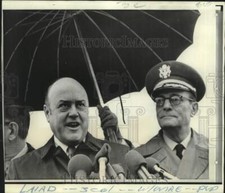 1970 Press Photo Defense Secretary Laird and General Wheeler at Andrews AFB picture