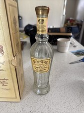 Rare Vintage Smirnoff de Czar No 63 Special Reserve Vodka 500ml bottle and case picture