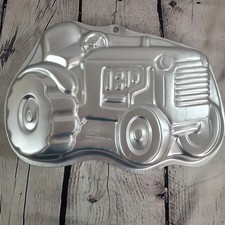Vtg 2002 Wilton Farm Tractor Cake Pan Mold #2105-2063 picture
