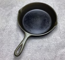 VTG. 3 NOTCH LODGE NO.5 CAST IRON SKILLET picture