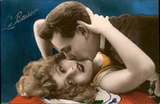 Kissing couple Romance Art Deco Tinted c1920s-30s Real Photo Vintage Postcard picture
