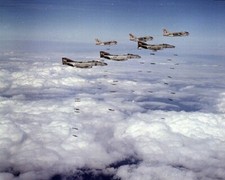 Jet Fighter Aircraft drop Loran Bombs Strike Mission 8x10 Vietnam War Photo 847 picture