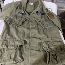 Vietnam War Named Tropical Jacket Patched First Infantry Division. Small Regular picture