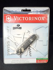 NIP 2008 Victorinox Swiss Army Hunstman Mossy Oak Break Up (15 Function) Tool picture