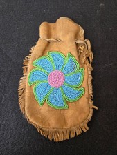 BUCKSKIN DAKOTA SIOUX WAMPUM BAG EARLY 20TH CENTURY. picture
