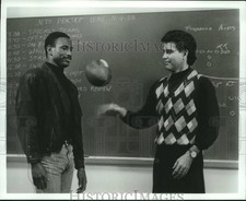 1988 Press Photo Indianapolis Colt Football Player Eric Dickerson, Michael Young picture
