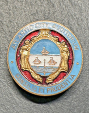 ATLANTIC CITY AUDITORIUM CONSILIO ET PRUDENTIA ENAMEL METAL BUTTON, NJ H271 picture