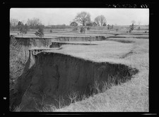 Photo:Chilton County Alabama 1937 Erosion Cotton Field Terraces picture