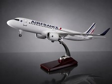 Airbus A320neo Air France 🇫🇷 1:100 scale 37cm resin with LED light » picture