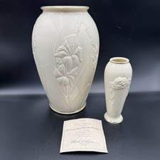 VTG 1986 Lenox Masterpiece Embossed Iris Design Ivory Vase Set w/24K Gold Trim picture
