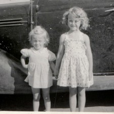 ID'd c1940s Webb Sisters Classic Car Coupe Snapshot Photo Little Girls Dresses picture