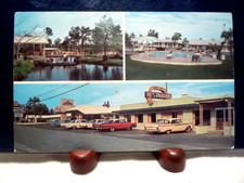 1940s-60s Motel Postcard, Bon-Air Motel, Jesup, GA - Old Cars picture