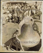 1972 Press Photo Residents wait for 100-year-old bell to be rung in Los Banos picture