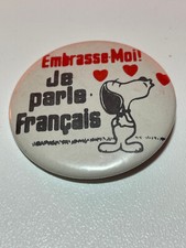 RARE Vintage Peanuts Snoopy Pinback Button White French Kiss Me 2 1/4 inch picture