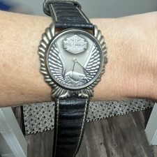 Harley-Davidson Bulova Wristwatch Black Leather Band Eagle Wings Face picture