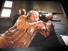 JEFF DANIELS SIGNED AUTOGRAPH 8x10 PHOTO LOOPER ACTION PROMO IN PERSON COA NY D picture