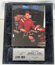 1996 STAR TREK SHATNER CAPTAIN JAMES T. KIRK SIGNED PLAQUE #70/995. picture