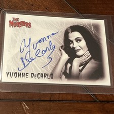 2005 Rittenhouse The Munsters Yvonne De Carlo As Lily Autograph Card A3 RARE picture