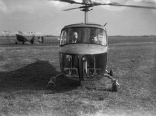 1940s Helicopters - Bell Helicopter preparing for flight ca 1947 Old Photo picture