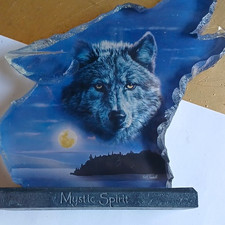 The Bradford Exchange Mystic Spirit Masters of the Wild Wolf Figurine Stand picture