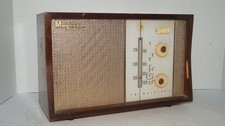 VINTAGE MAGNAVOX USA MODEL 300TR WOOD TABLE/DESKTOP TRANSISTOR RADIO - WORKS picture