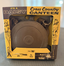 Daisy Cross Country Canteen No. 1800 w/ Original Box, Militaria Theme picture