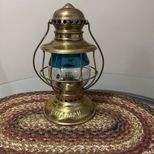 1800’s Brass Pullman Conductors Railroad Lantern 2 Color Globe Green Over Clear picture