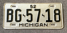 RARE 1952 BG MICHIGAN LICENSE PLATE ORIGINAL PAINT CHEVY FORD DODGE ETC NICE  picture