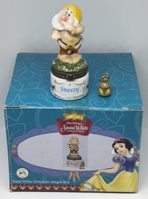 PHB Disney Snow White & Seven Dwarfs SNEEZY Porcelain Trinket Box w/ Lantern picture